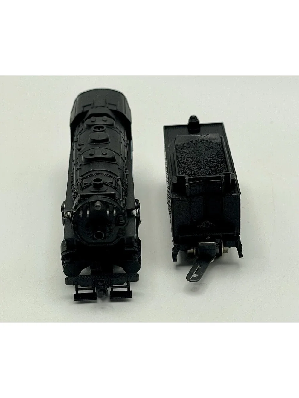 Atlas N Gauge 0-8-0 2111 AT&SF Steam Locomotive Train Engine 102 Tender W/ Case